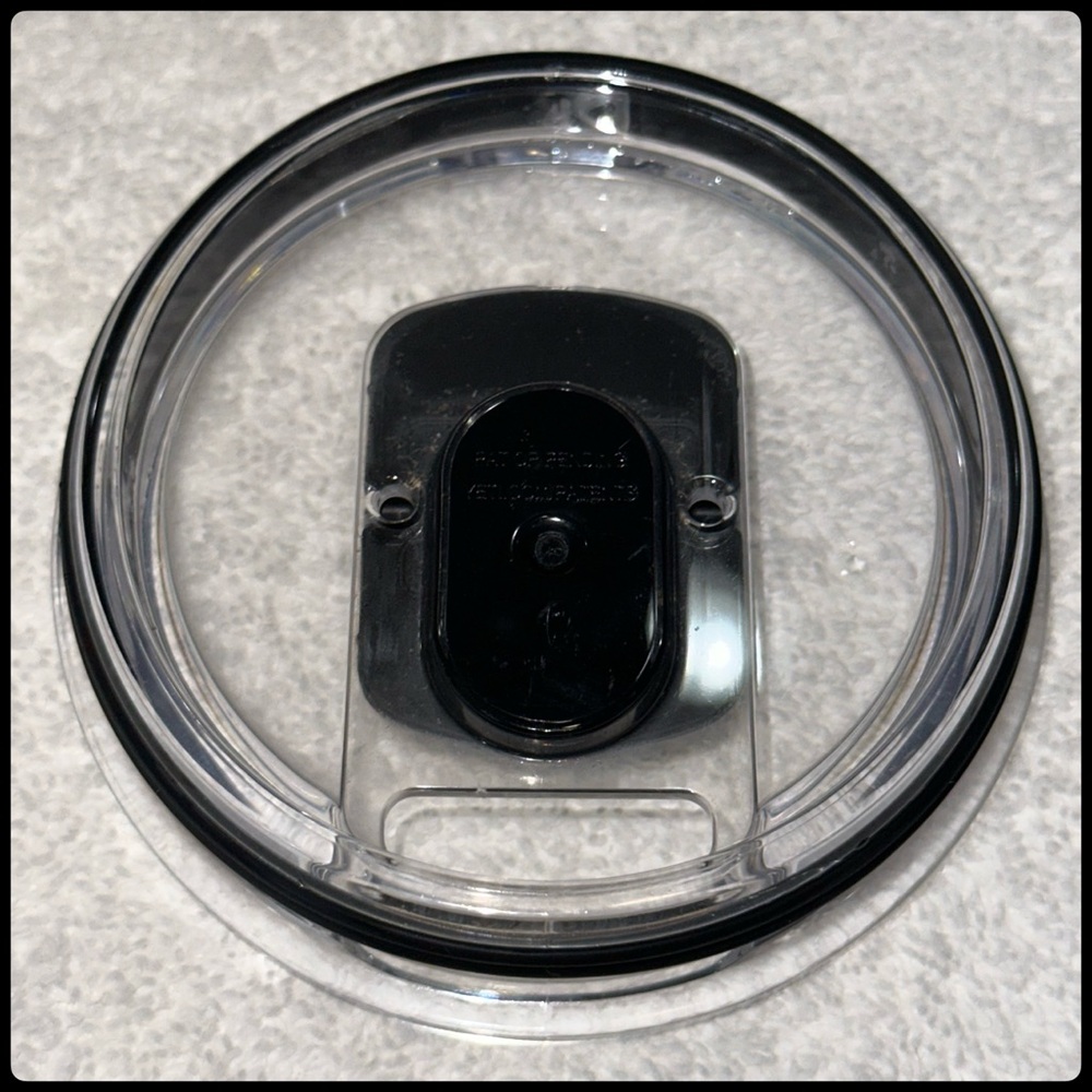 π₯π§YETI Black Stainless Steel 20oz Tumbler with Lid. One Owner. A- condition. ππΌ - Picture 12 of 16
